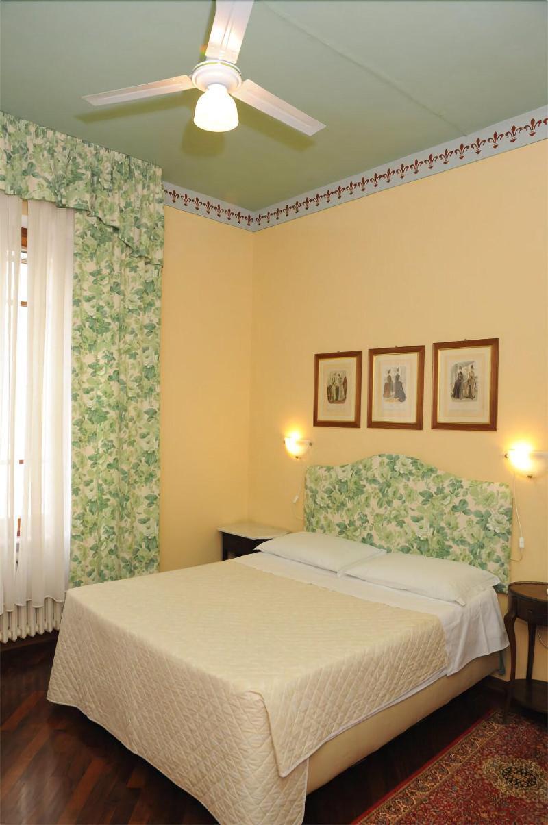 Tarussio Hotel Arezzo Exterior photo